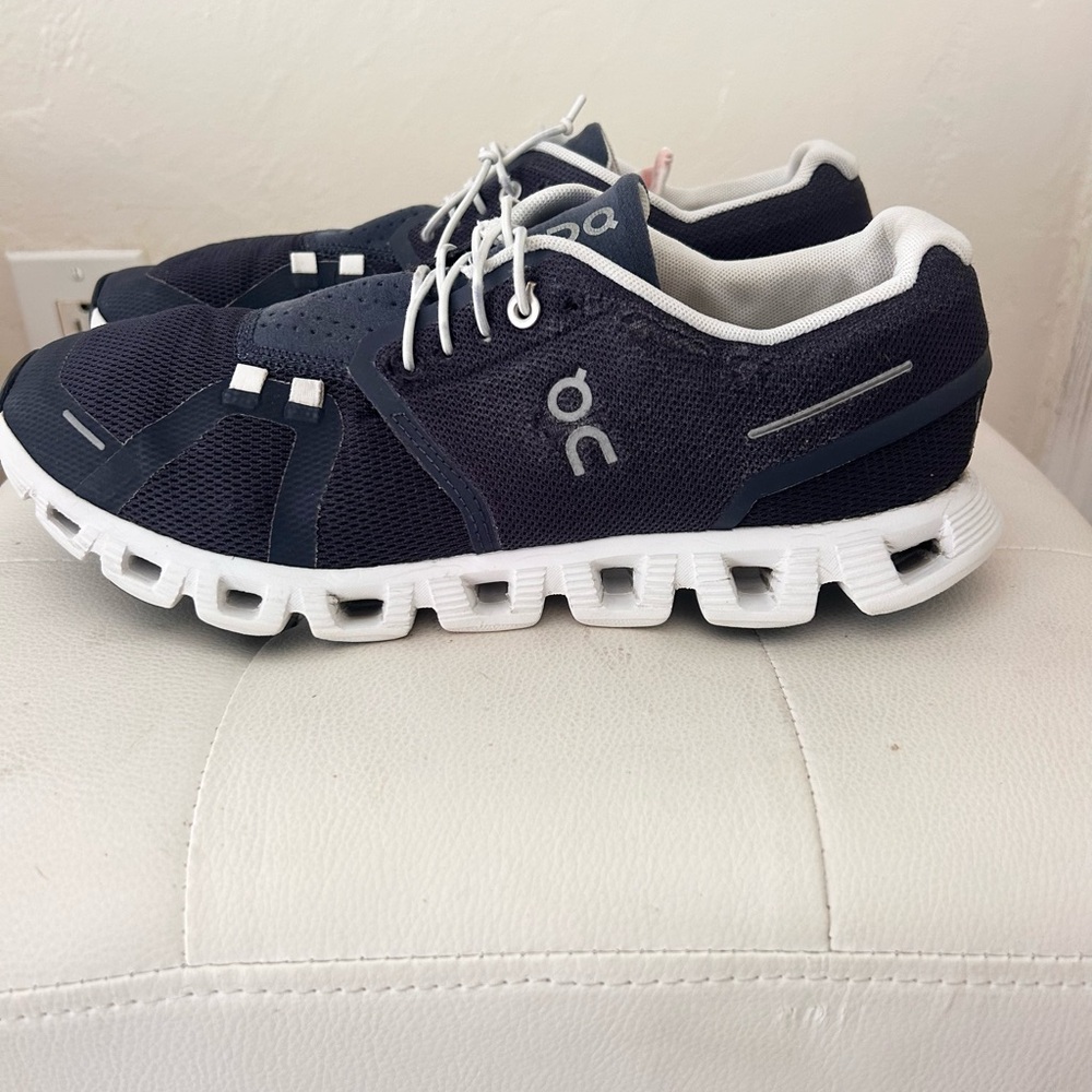 On Running Midnight | White Cloud 5 Running Shoes Sneakers Sz. 9 - Picture 9 of 10